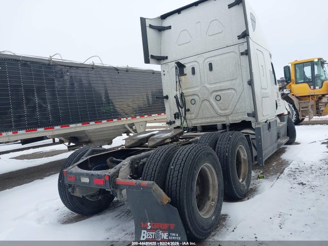 Продаж на аукціоні авто 2022 Freightliner New Cascadia 126, vin: 1FUJHHDR4NLMW2581, номер лоту: 44401425