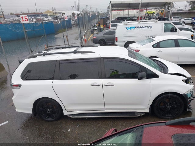 5TDXZ3DC8KS001469 Toyota Sienna Se 8 Passenger