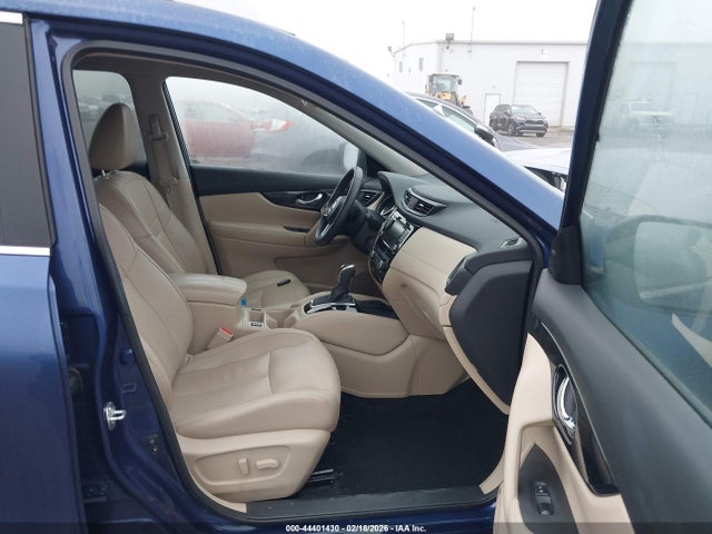 2019 NISSAN ROGUE 5N1AT2MV6KC747760 Photo 4