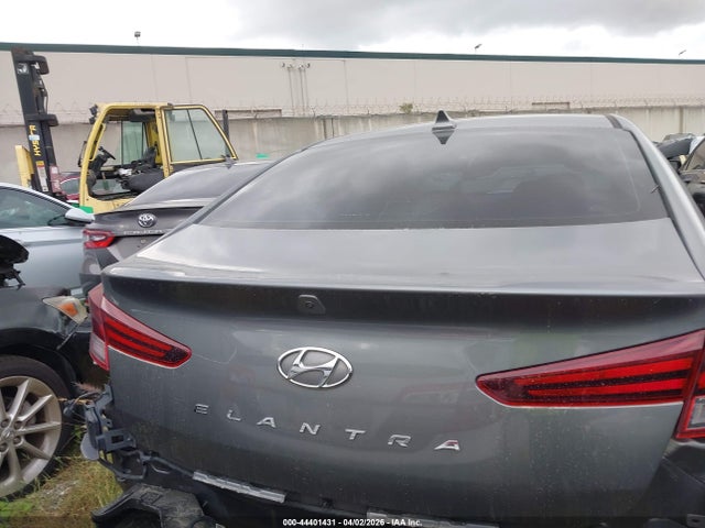 Hyundai ELANTRA SEL 2019 5NPD84LF5KH445017 Image 17