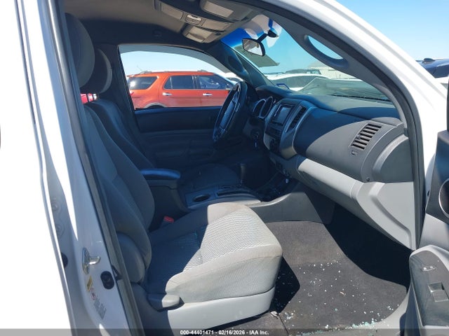 3TMJU4GN5EM171624 Toyota Tacoma Prerunner V6
