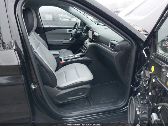 2021 FORD EXPLORER 1FMSK8DH6MGA01308 Photo 4