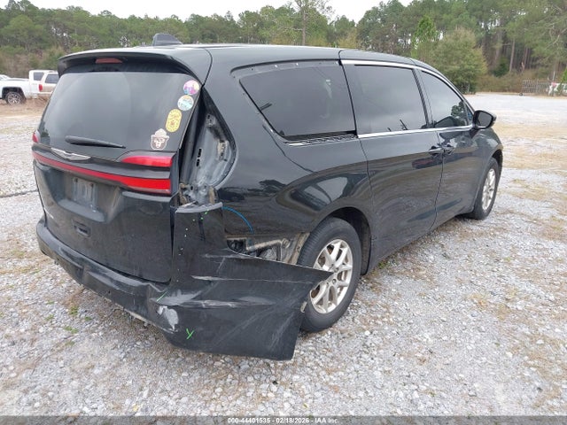 2022 CHRYSLER PACIFICA 2C4RC1BG9NR150507 Photo 3