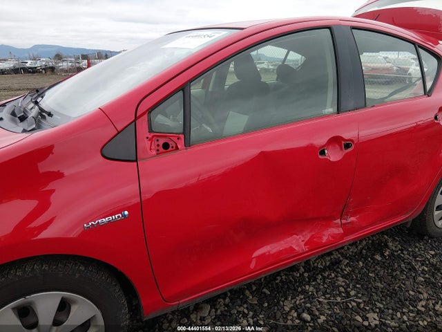 Toyota Prius C Three 2014 JTDKDTB31E1076558 Image 19