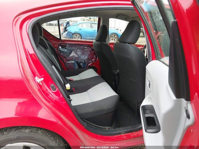 Toyota Prius C Three 2014 JTDKDTB31E1076558 Image 8