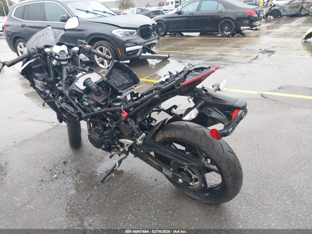 44401584 :رقم المزاد ، ML5EXGG11RDA29258 vin ، 2024 Kawasaki Ex500 مزاد بيع
