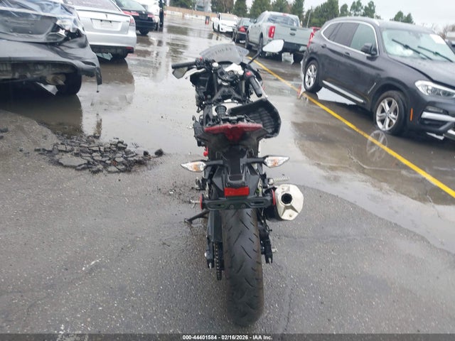 44401584 :رقم المزاد ، ML5EXGG11RDA29258 vin ، 2024 Kawasaki Ex500 مزاد بيع