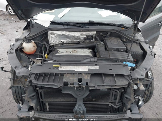 WVGAV7AX7GW611382 Volkswagen TIGUAN S