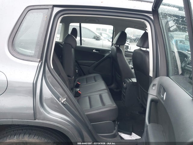 WVGAV7AX7GW611382 Volkswagen TIGUAN S