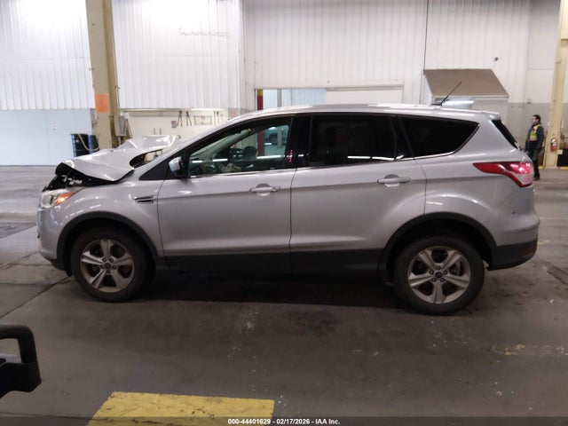 1FMCU9G9XGUC29410 Ford ESCAPE SE