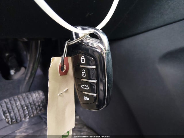 3GNAXXEV3KL174154 Chevrolet Equinox Premier