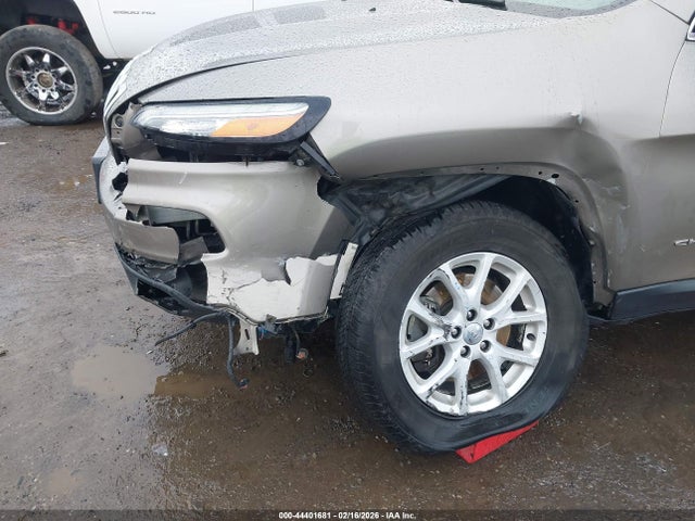 Jeep Cherokee Latitude 4x4 2018 1C4PJMCB5JD603519 Image 17