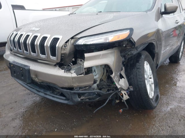 Jeep Cherokee Latitude 4x4 2018 1C4PJMCB5JD603519 Image 18