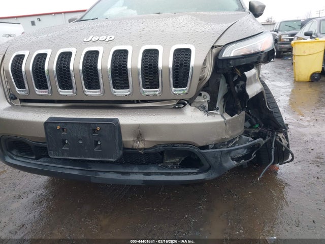 Jeep Cherokee Latitude 4x4 2018 1C4PJMCB5JD603519 Image 19