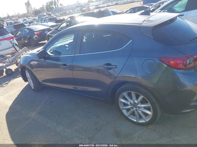 JM1BN1M35H1122198 Mazda 3