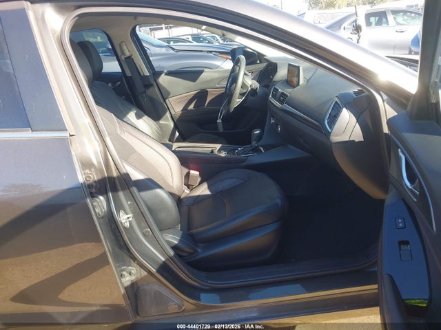 JM1BN1M35H1122198 Mazda 3