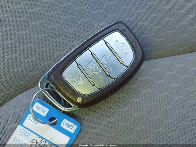 2020 Hyundai Elantra Value Edition მანქანა იყიდება აუქციონზე, vin: KMHD84LF7LU909282, აუქციონის ნომერი: 44401751