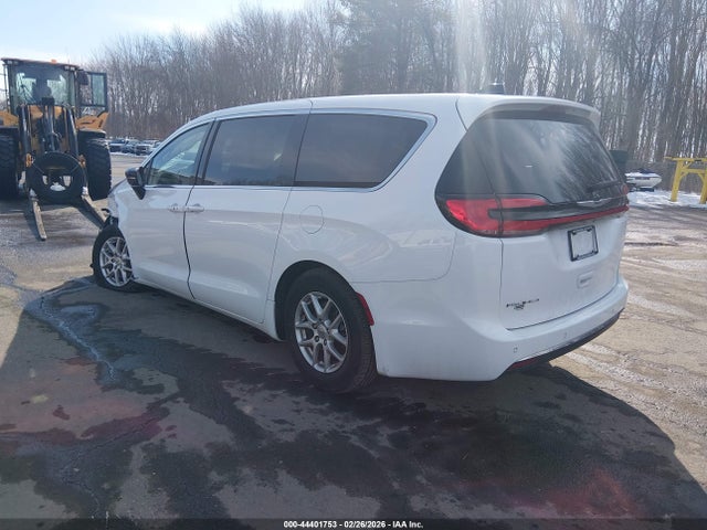 Продажа на аукционе авто 2024 Chrysler Pacifica Touring L, vin: 2C4RC1BG8RR151850, номер лота: 44401753