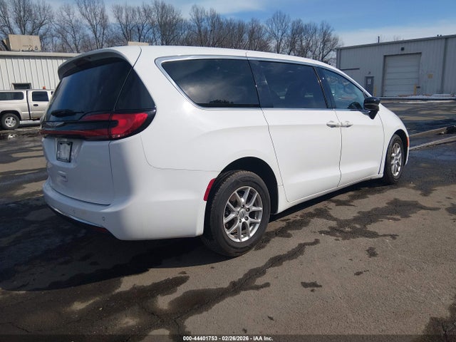 Продажа на аукционе авто 2024 Chrysler Pacifica Touring L, vin: 2C4RC1BG8RR151850, номер лота: 44401753