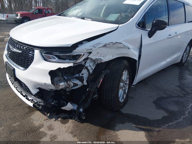 Продажа на аукционе авто 2024 Chrysler Pacifica Touring L, vin: 2C4RC1BG8RR151850, номер лота: 44401753