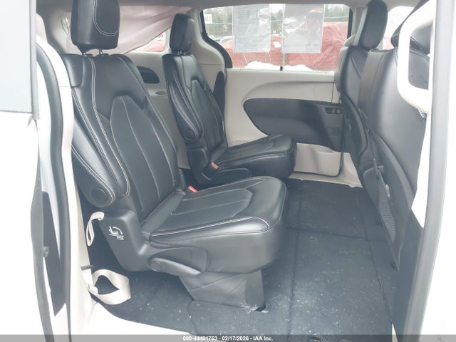 Продажа на аукционе авто 2024 Chrysler Pacifica Touring L, vin: 2C4RC1BG8RR151850, номер лота: 44401753