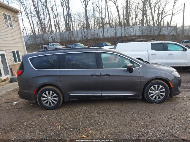 Aukcja sprzedaży 2017 Chrysler Pacifica Touring-l, vin: 2C4RC1BG2HR839440, numer aukcji: 44401779