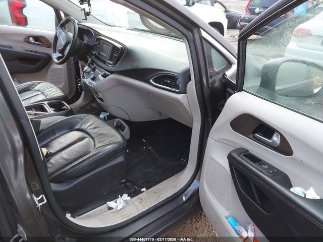 2017 CHRYSLER PACIFICA 2C4RC1BG2HR839440 Photo 4
