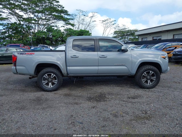 5TFCZ5AN9JX159635 Toyota Tacoma Sr5 V6