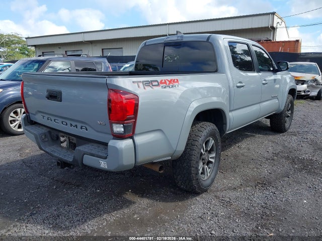 5TFCZ5AN9JX159635 Toyota Tacoma Sr5 V6