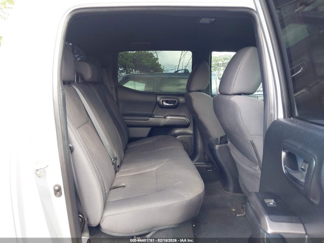 5TFCZ5AN9JX159635 Toyota Tacoma Sr5 V6