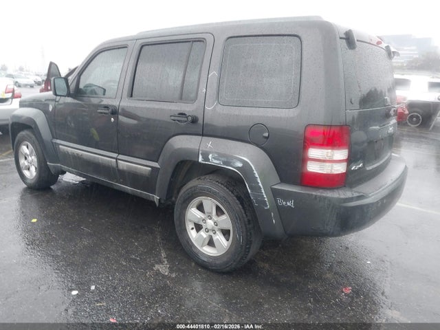 44401810 :رقم المزاد ، 1J4PN2GK7BW551930 vin ، 2011 Jeep Liberty Sport مزاد بيع