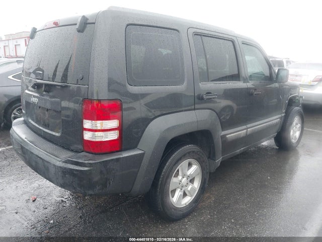 44401810 :رقم المزاد ، 1J4PN2GK7BW551930 vin ، 2011 Jeep Liberty Sport مزاد بيع