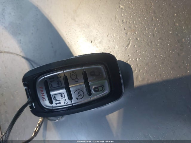 Chrysler Pacifica Limited 2025 2C4RC1GGXSR518519 Image 11