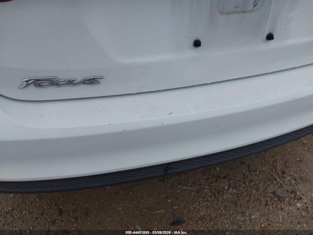 1FADP3F23HL276566 Ford FOCUS SE