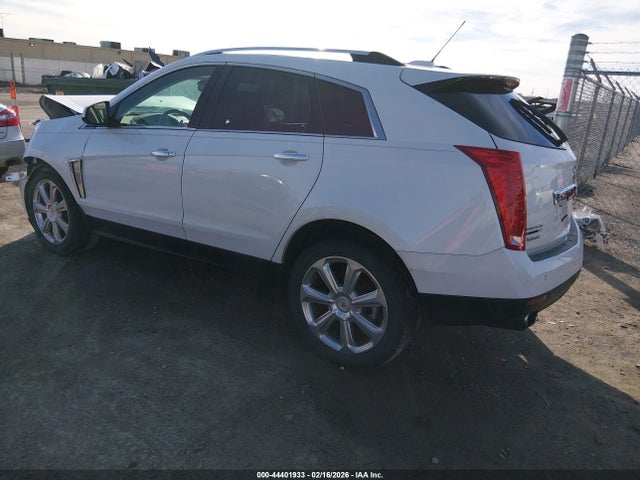 44401933 :رقم المزاد ، 3GYFNCE30FS634470 vin ، 2015 Cadillac Srx Performance Collection مزاد بيع