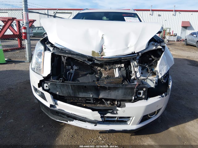 44401933 :رقم المزاد ، 3GYFNCE30FS634470 vin ، 2015 Cadillac Srx Performance Collection مزاد بيع