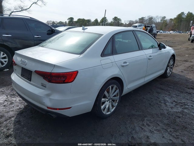 Aukcja sprzedaży 2017 Audi A4 2.0t Premium, vin: WAUANAF48HA180594, numer aukcji: 44401987