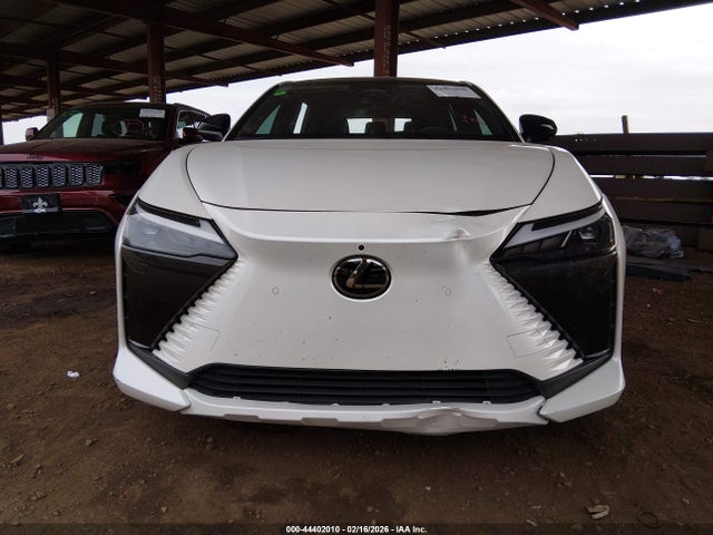 Продажа на аукционе авто 2023 Lexus Rz 450e Luxury, vin: JTJAAAAB7PA008265, номер лота: 44402010