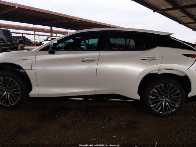 Продажа на аукционе авто 2023 Lexus Rz 450e Luxury, vin: JTJAAAAB7PA008265, номер лота: 44402010