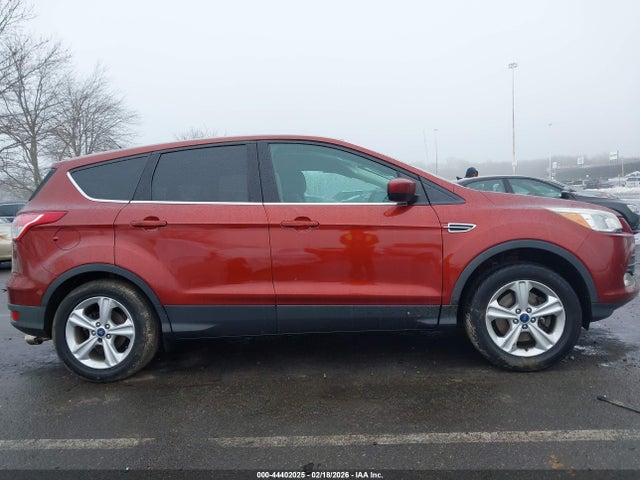 44402025 :رقم المزاد ، 1FMCU9G94FUB23744 vin ، 2015 Ford Escape Se مزاد بيع