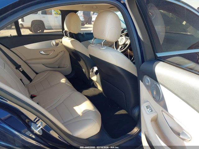 2016 Mercedes-benz C 300 4matic მანქანა იყიდება აუქციონზე, vin: 55SWF4KB4GU154333, აუქციონის ნომერი: 44402058