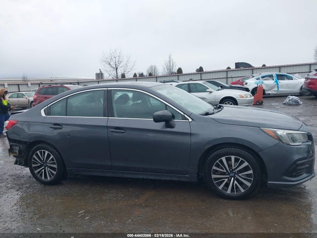 4S3BNAC68J3039774 Subaru Legacy 2.5i Premium