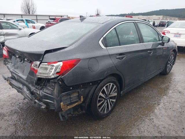 4S3BNAC68J3039774 Subaru Legacy 2.5i Premium