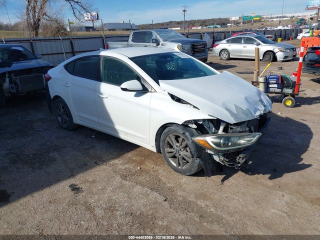 2018 HYUNDAI ELANTRA 5NPD84LFXJH230960