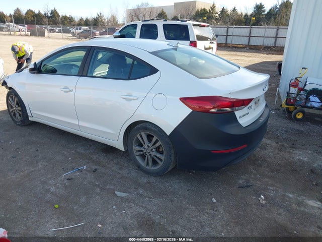 2018 HYUNDAI ELANTRA 5NPD84LFXJH230960 Photo 2