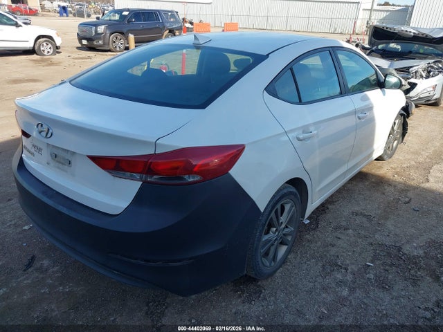 2018 HYUNDAI ELANTRA 5NPD84LFXJH230960 Photo 3