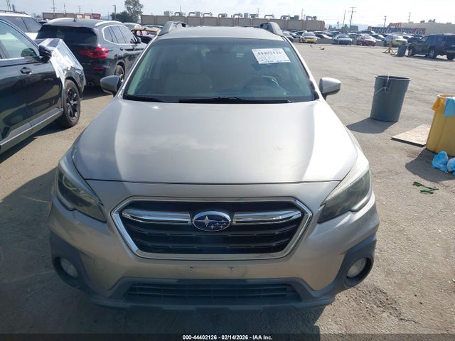 4S4BSAFC6K3381649 Subaru Outback 2.5i Premium