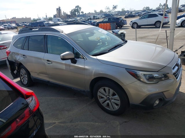 4S4BSAFC6K3381649 Subaru Outback 2.5i Premium