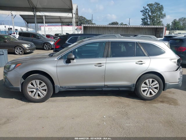 4S4BSAFC6K3381649 Subaru Outback 2.5i Premium