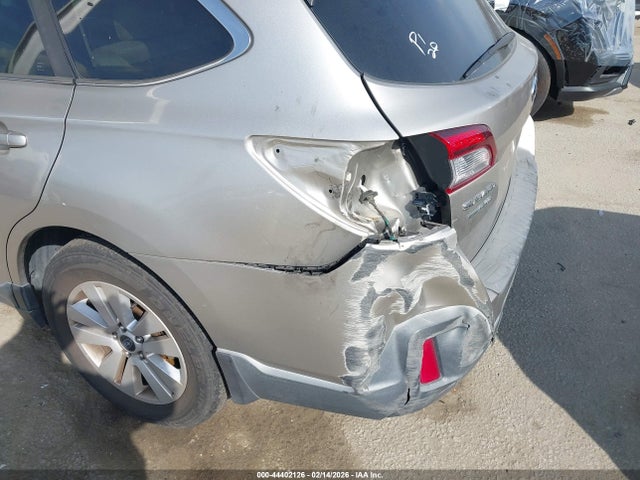 4S4BSAFC6K3381649 Subaru Outback 2.5i Premium